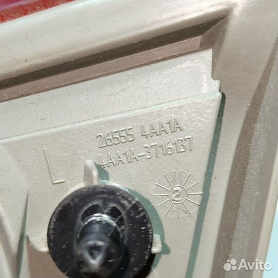 Фонарь внутренний левый Nissan Almera G15