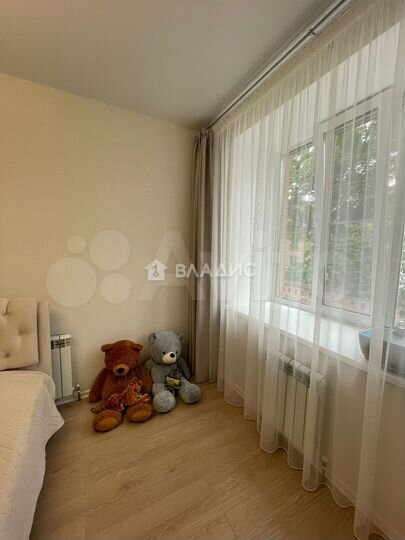 2-к. квартира, 57 м², 1/4 эт.