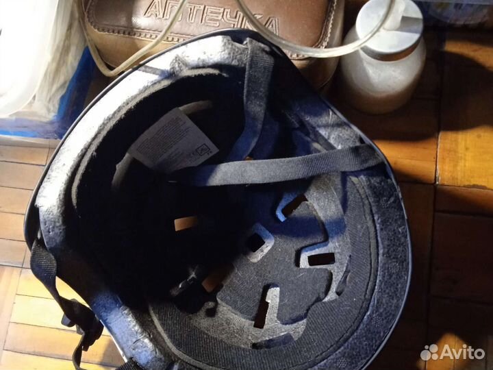 Шлем, наколенника, налокотники