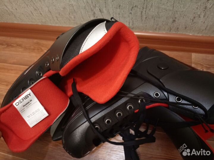 Коньки хоккейные