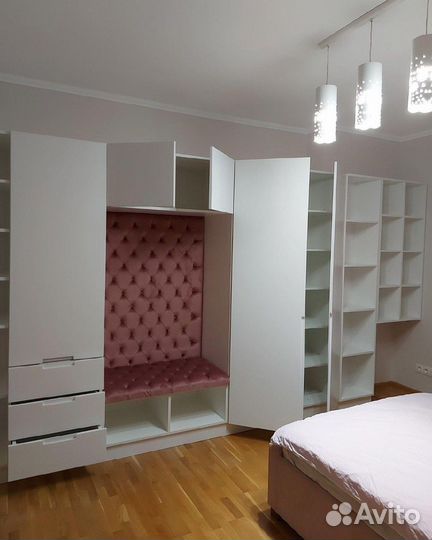 Прихожая по вашим размерам до потолка