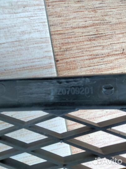 Решетка в бампер mazda 3