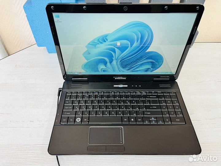 Мощный ноутбук для интернета и учебы