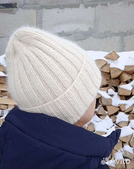 Шапка из пуха норки с отворотом