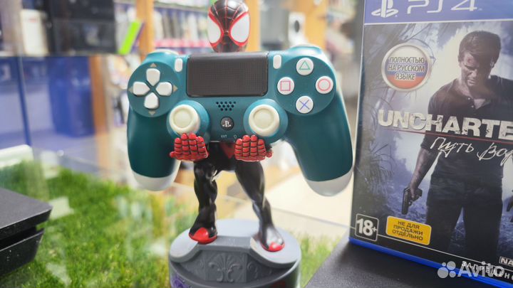 PS4 Slim -1TB/2208/ 2 Геймпада 2 Диска