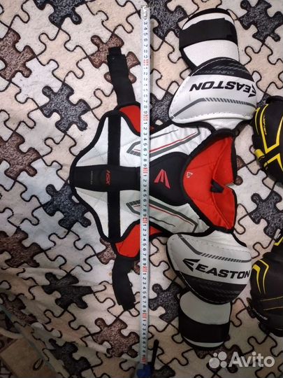 Нагрудник хоккейный