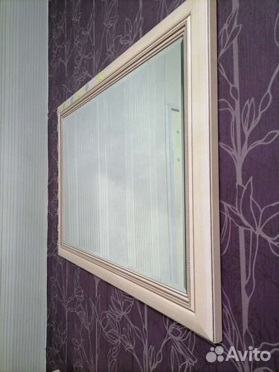 Комплект мебели (комод, шкаф, зеркало)