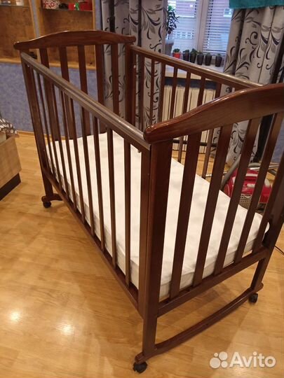 Детская кроватка