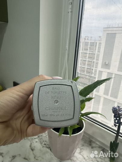 Chanel #19 в кофре