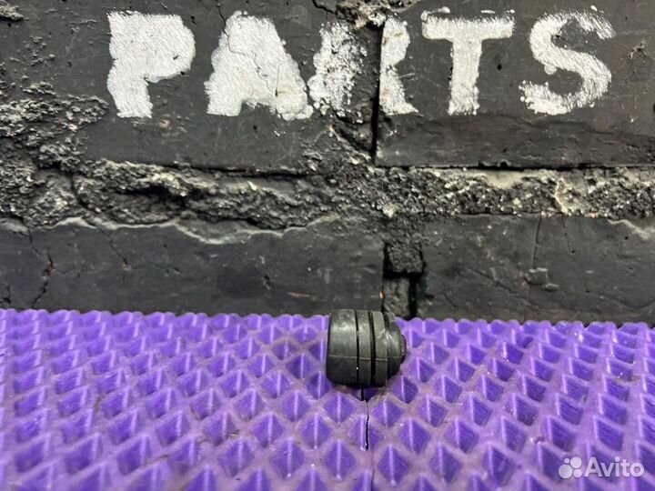 Отбойник капота Nissan Dualis J10-012805 MR20DE