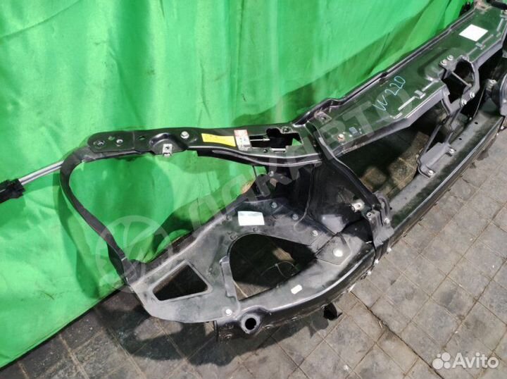 Панель (телевизор) передний Mercedes-Benz S W220