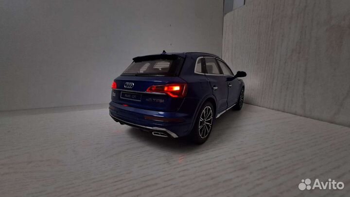 Коллекционая модель audi Q5