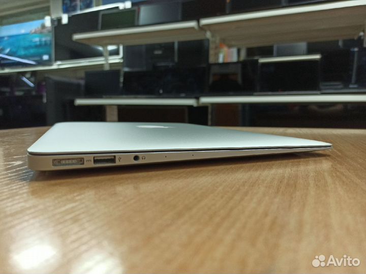 MacBook Air 2017/i5/8GB/Intel Hd/128GB SSD/13.3