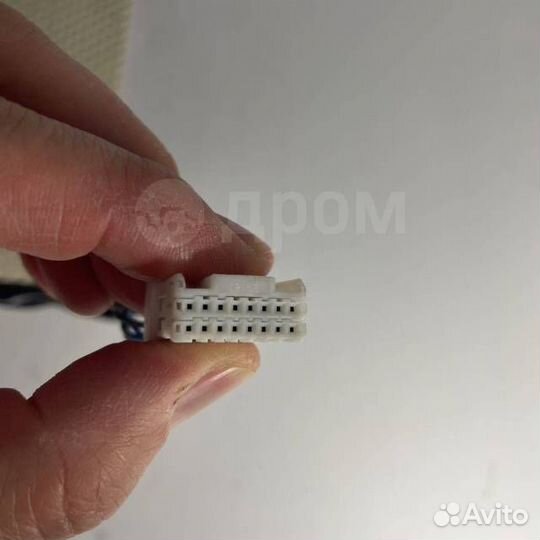 Зеркало заднего вида правое Toyota Rav4 axaa52