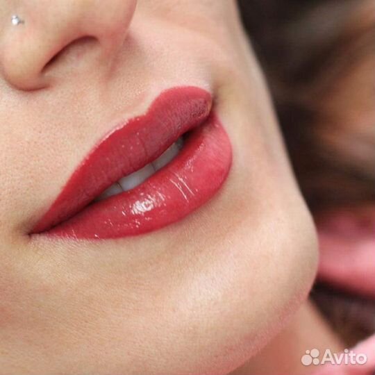 Мастер по перманентному макияжу