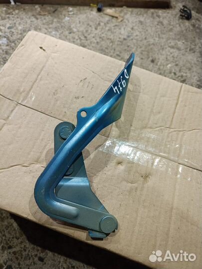 Петля капота левая Форд Фокус2 2005-2011