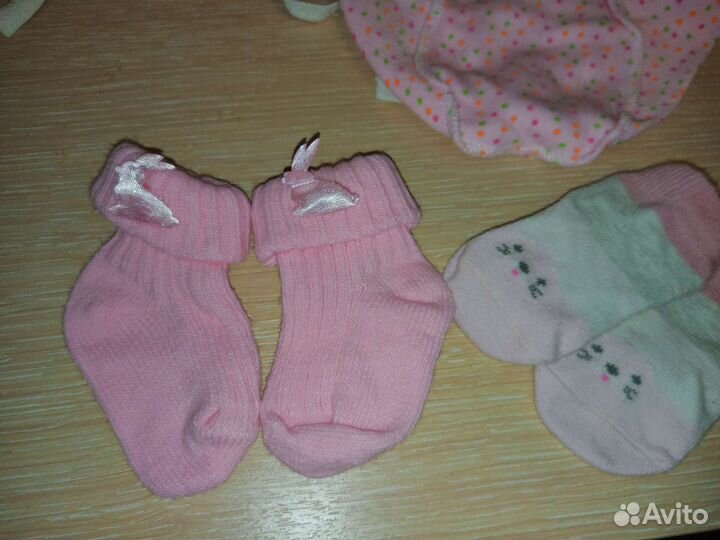 Чепчики, рукавчики-антицарапки, носочки на девочку