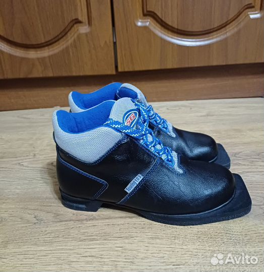 Ботинки лыжные кожаные