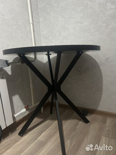 Кухонный стол