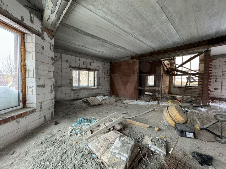 Дом 319,3 м² на участке 7,5 сот.