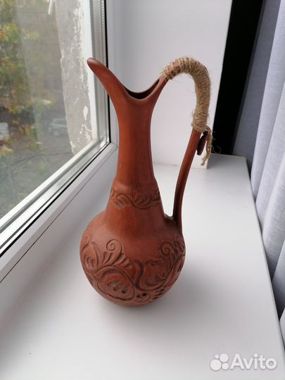 Глиняный кувшин