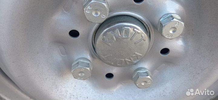 Прицеп двухосный с тормозом наката