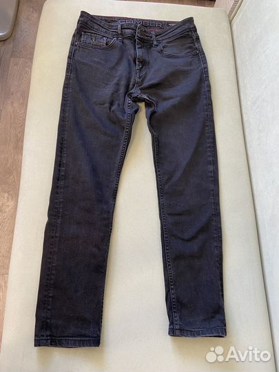 Джинсы 5 штук,1 брюки,1 шорты