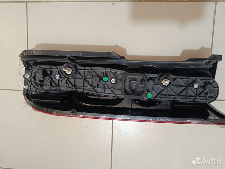 Фонарь задний правый