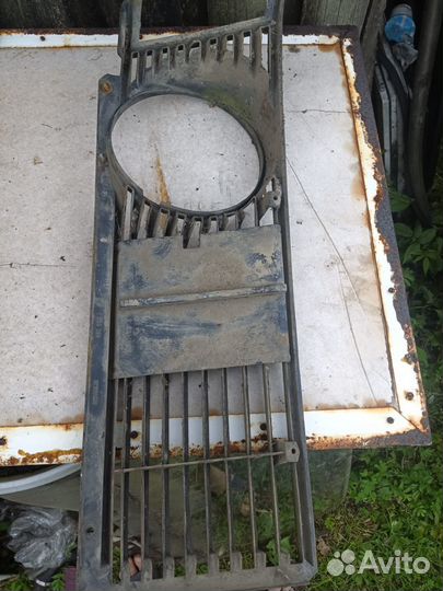 Решетка радиатора bmw e21