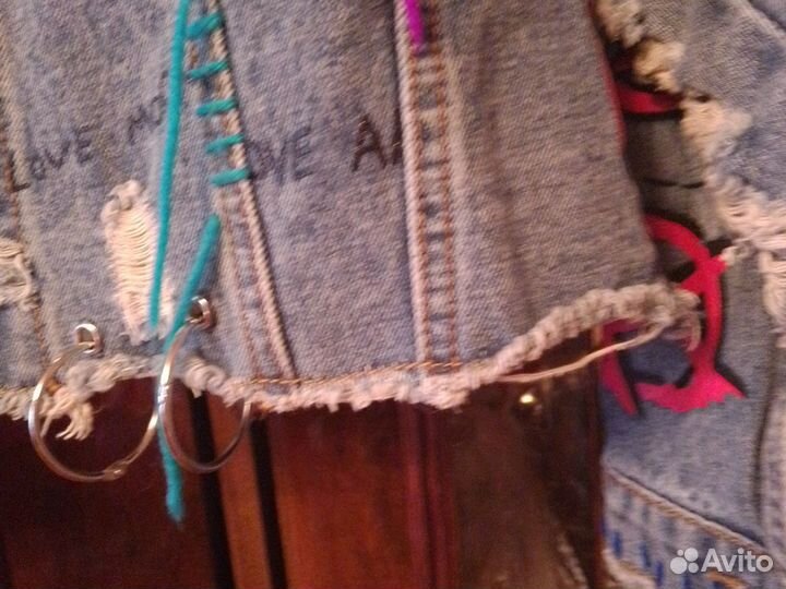 Джинсовая куртка