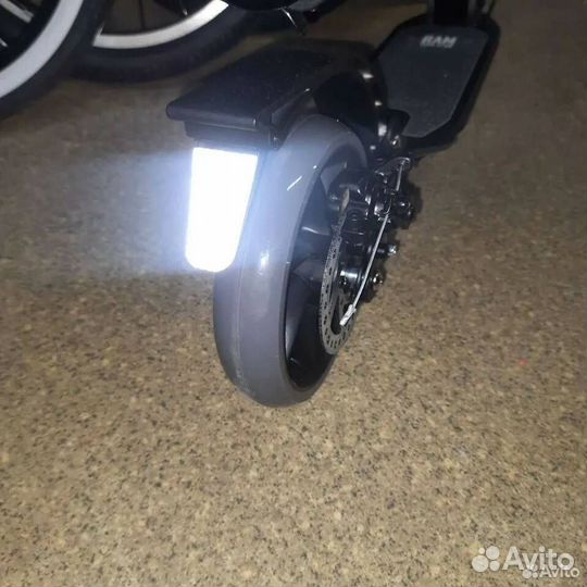 Самокат с дисковым тормозом