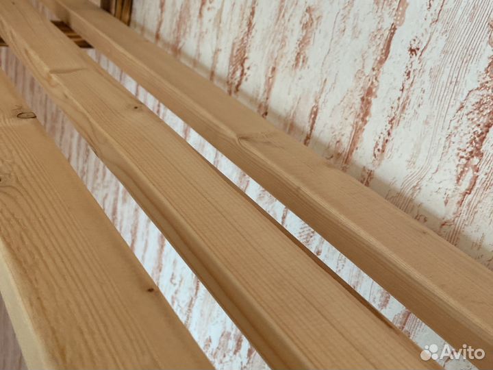 Полка деревянная настенная