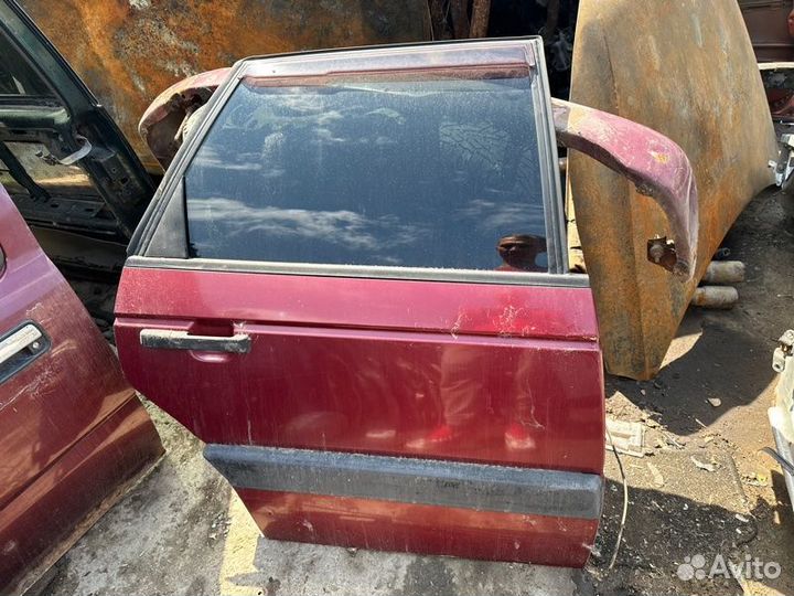 Дверь задняя правая Volkswagen Passat B3 универсал