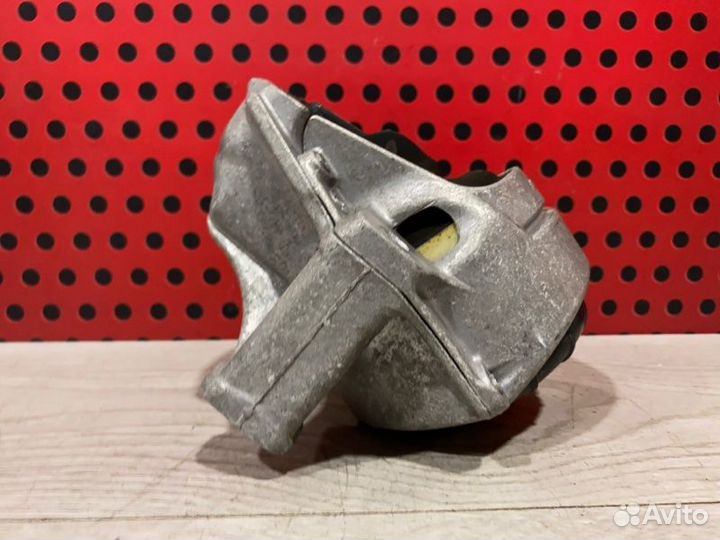 Подушка крепления двигателя Porsche Macan 95B 2021