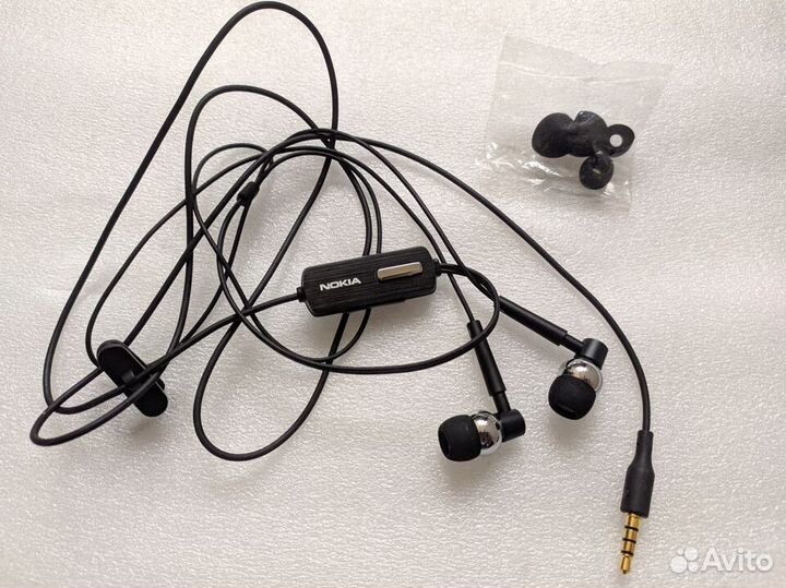 Проводная гарнитура Nokia (новая,оригинал) jack3.5