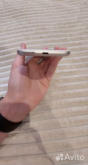 Телефон Huawei