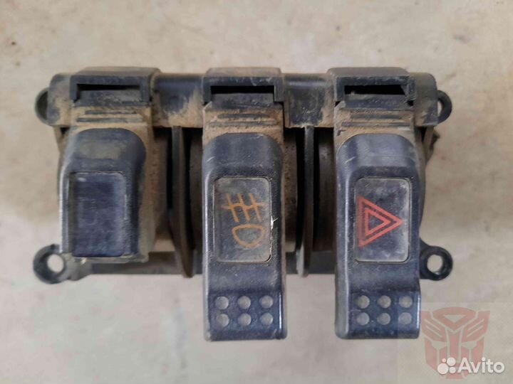 Кнопки Isuzu Giga v340 10pc1