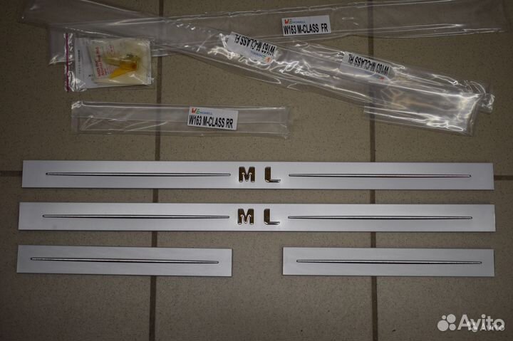Mercedes-Benz MLW163 Накладки пороги без подсветки