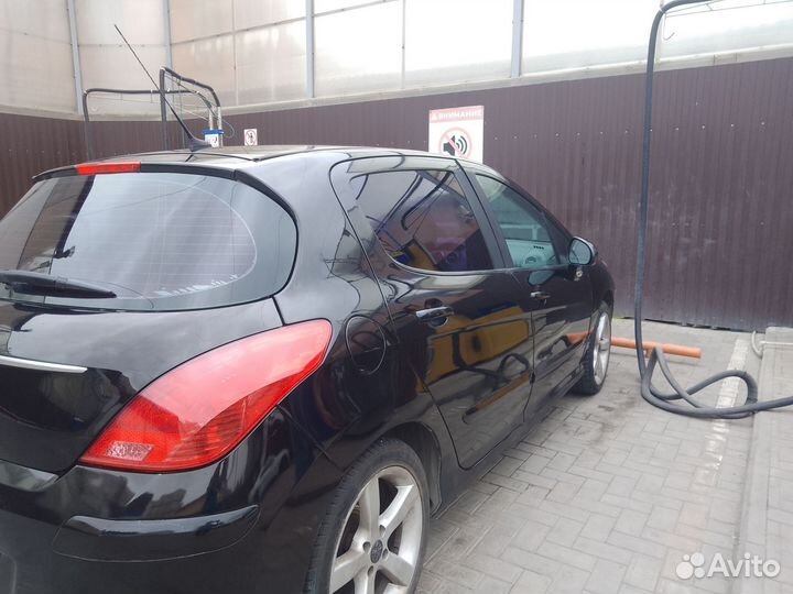 Peugeot 308 1.6 МТ, 2008, 333 193 км