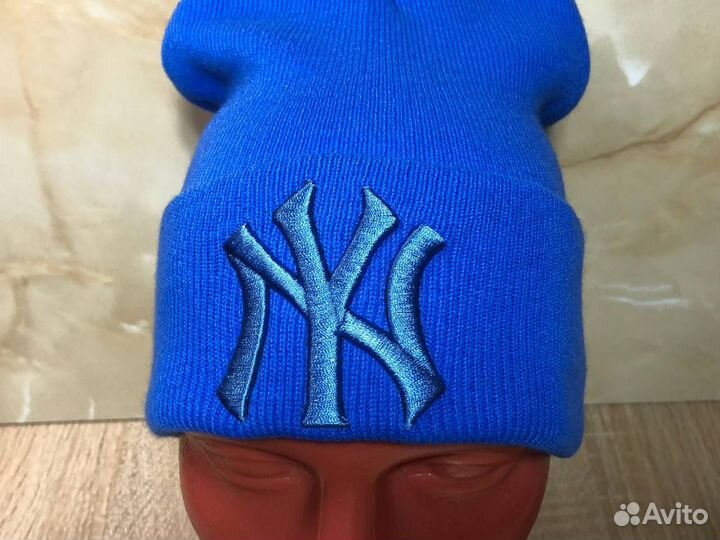 Шапка унисекс зимняя New York Yankees. Ярко синяя