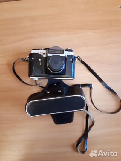 Фотоаппараты из СССР Зенит ет и Смена 8 М