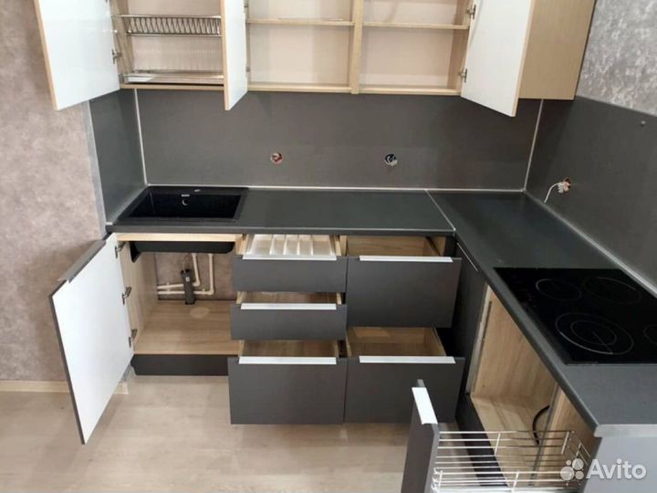 Кухня высокая с барной стойкой