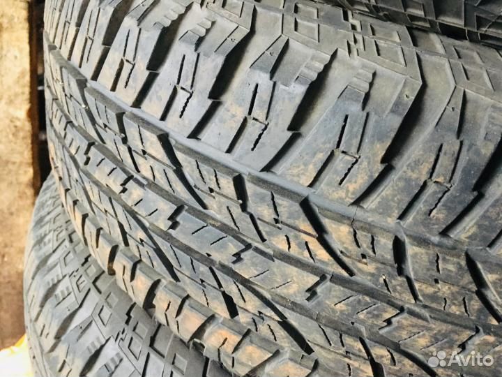 Yokohama Geolandar A/T G015 215/60 R17