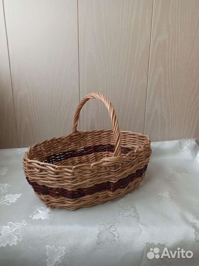 Корзина плетеная из ивовой лозы