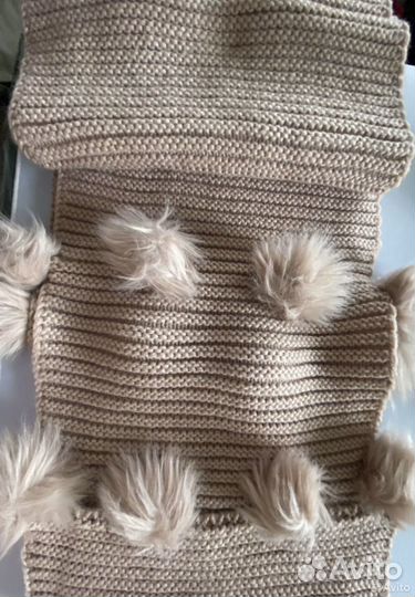 Шарф с пампонами River island бежевый женский