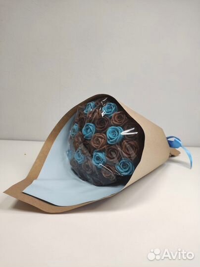 Букет - 29 Роз из Трёх Видов Шоколада