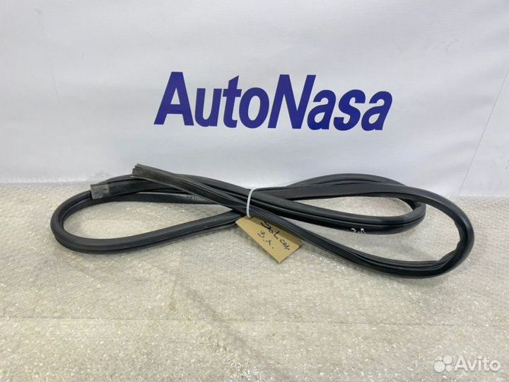 Уплотнитель двери Hyundai Solaris 2010-2017