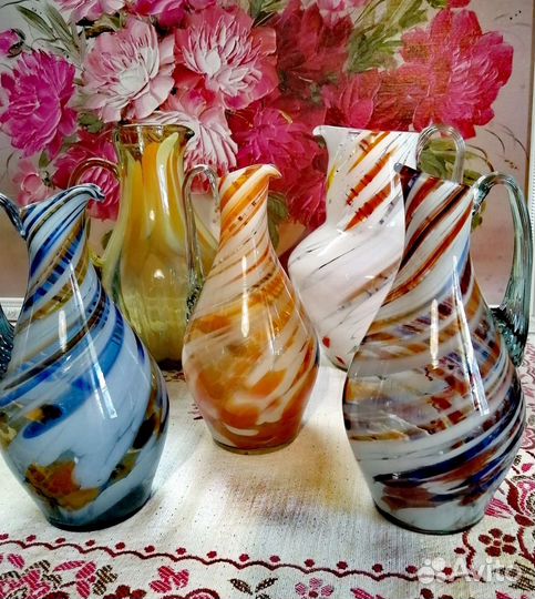 Ваза, кувшины, цветное стекло. Винтаж