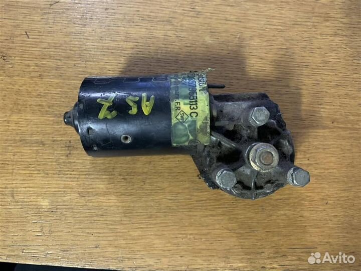 Моторчик стеклоочистителя передний VW Passat B4