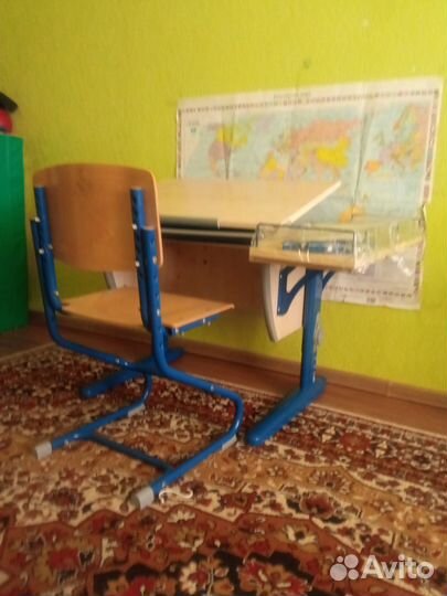 Растущая марта и стул дэми